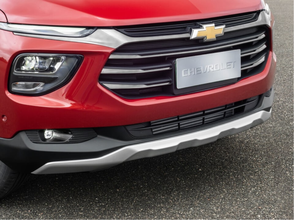 Vista cercana de la extensión del paragolpes de la Chevrolet Montana.