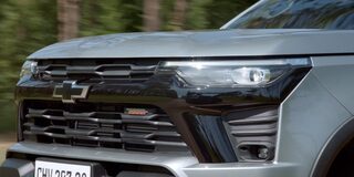 Vista cercana de la parrilla delantera de la Chevrolet S10 Trail Boss.