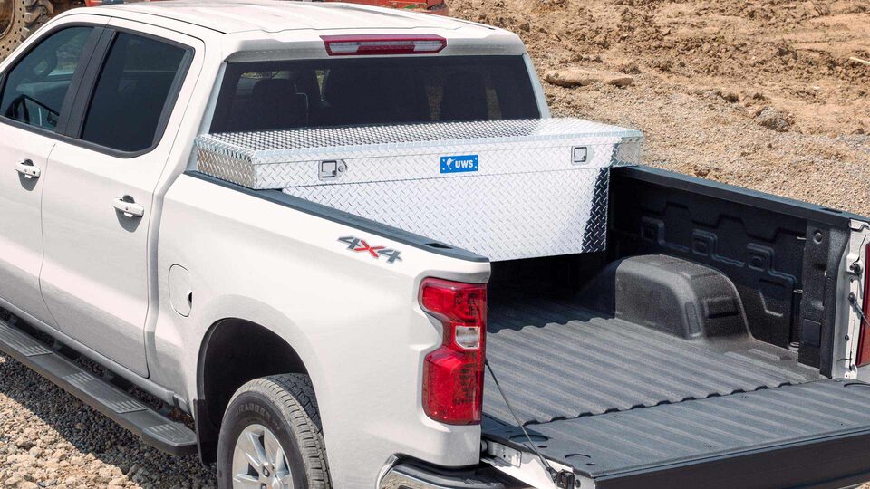 Lleva más carga o herramientas de manera organizada en tu pick up Chevrolet Silverado con las cajas de herramientas