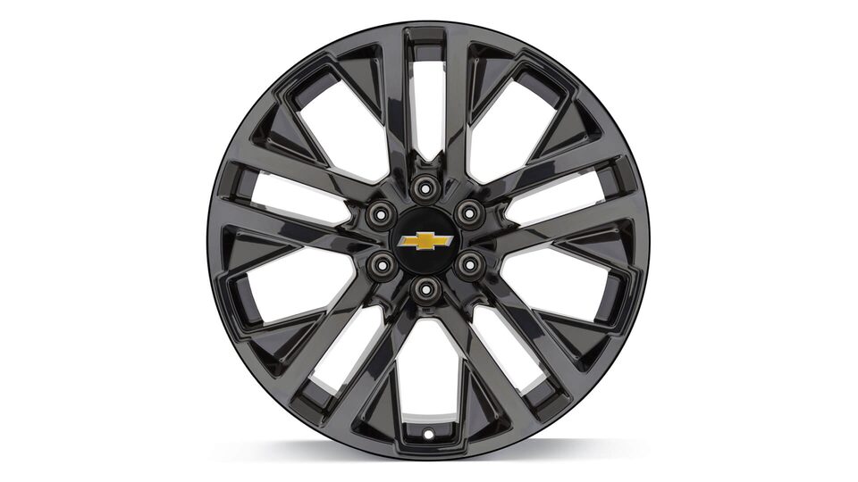 La llanta negra brillante de 20” tiene un acabado exclusivo para tu camioneta Chevrolet Silverado