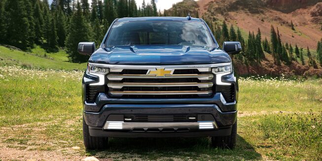Galería Chevrolet Silverado frente rural