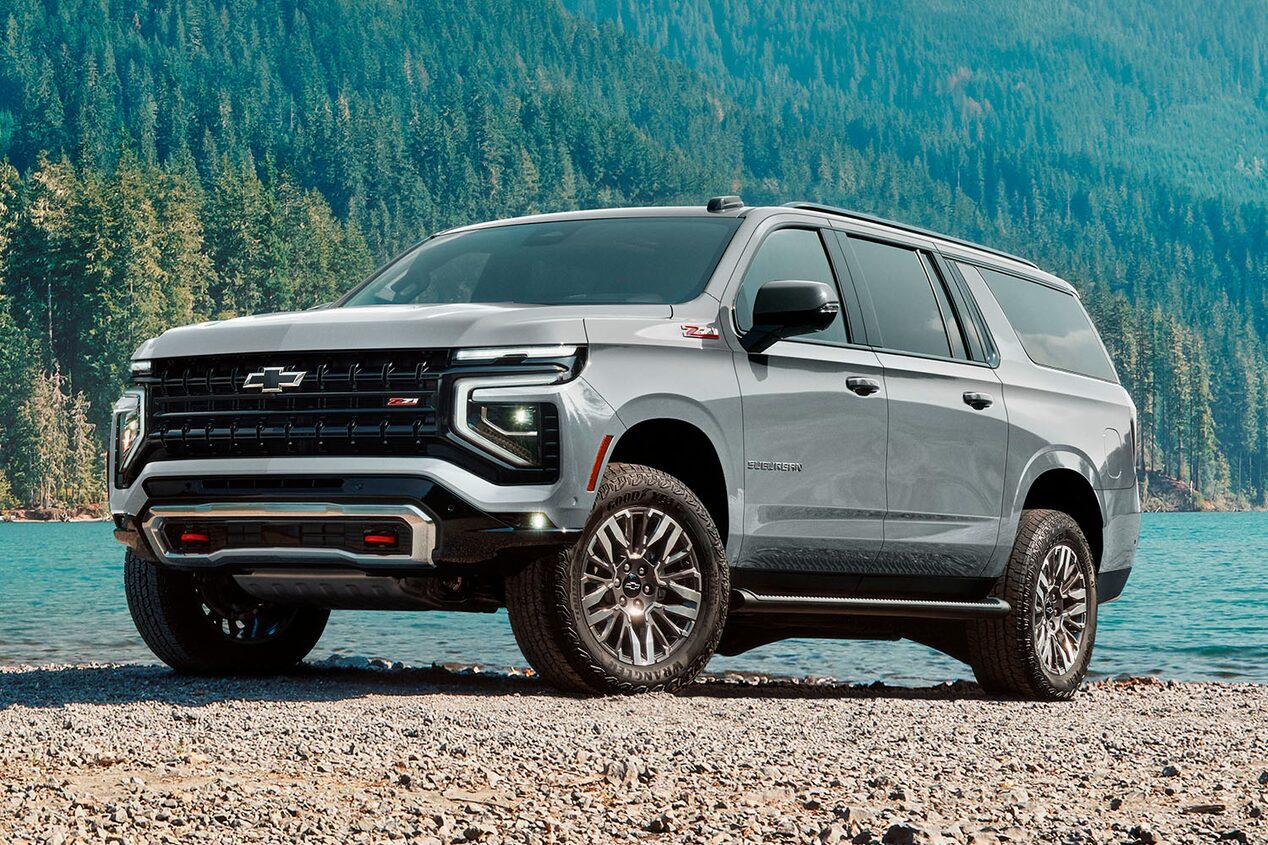 Chevrolet Suburban Z71 en terreno off-road mostrando su potencia, diseño imponente y capacidad todoterreno