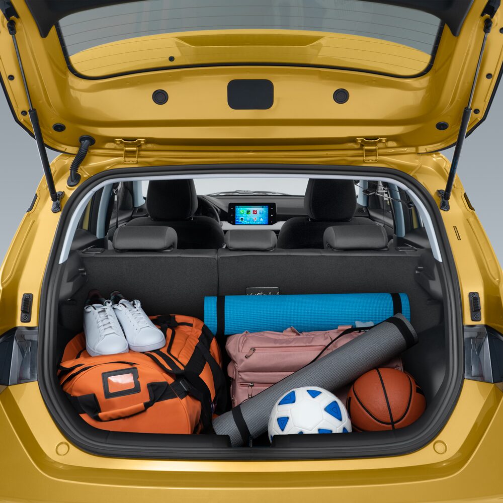 Maletero del completamente cargado del Chevrolet Sail.