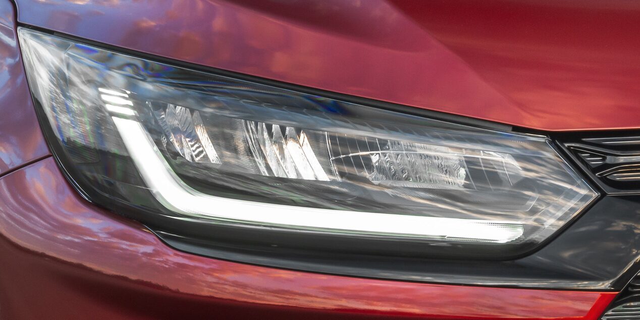 Faros delanteros Full LED del Chevrolet Onix.