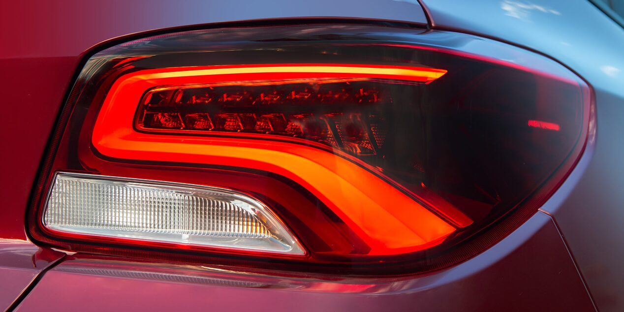 Vista en detalle de los Faros Led traseros del Chevrolet Onix.