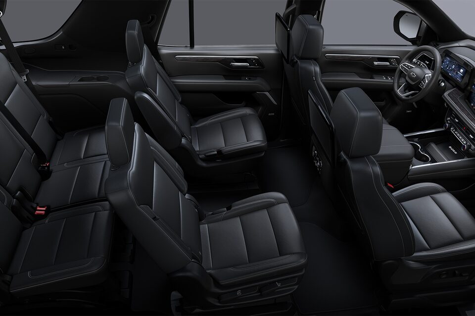 Chevrolet Tahoe Z71 2025 - Vista panorámica de los asientos y el interior