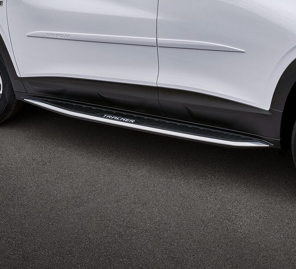 Chevrolet Tracker Turbo Accesorios Kit Adventure - Estribos de tu Camioneta SUV