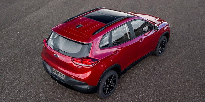 Chevrolet Tracker RS - Vista posterior lateral