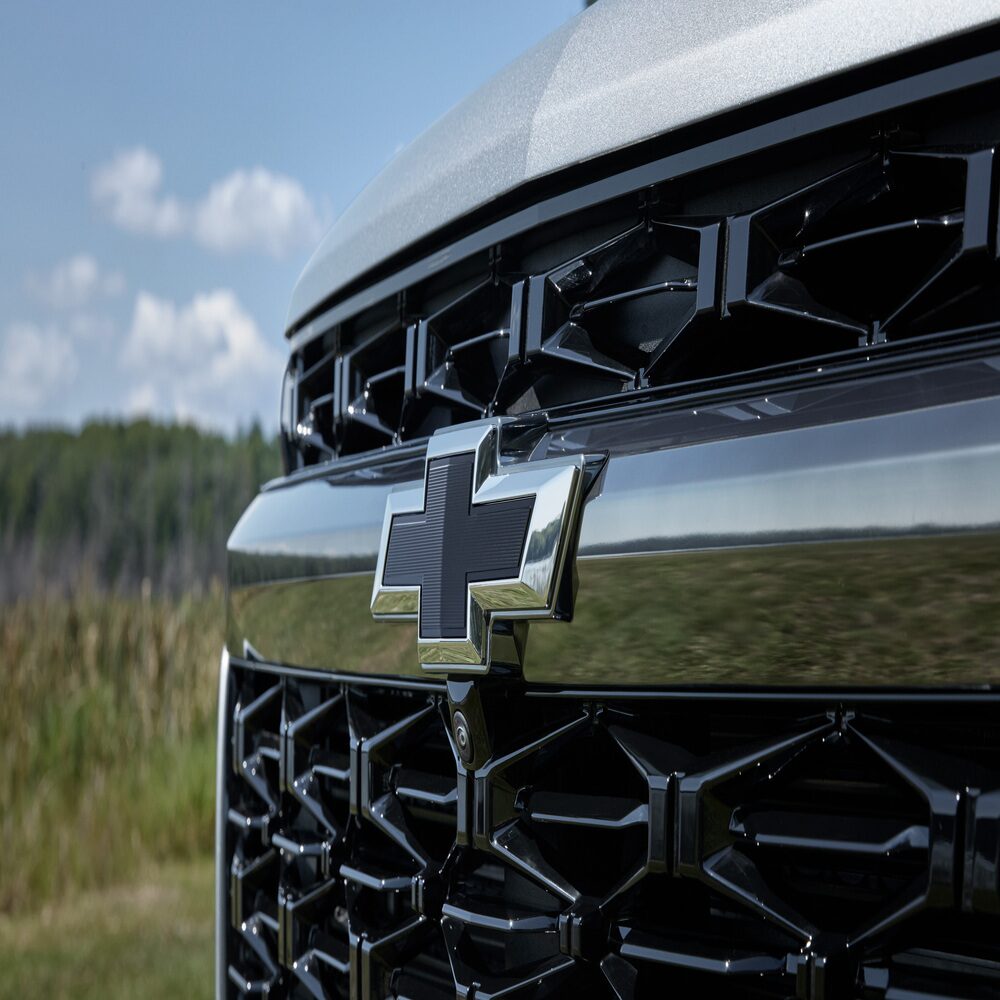 Vista en detalle de la insignia Chevrolet enel frente de la Chevrolet Traverse Z71.