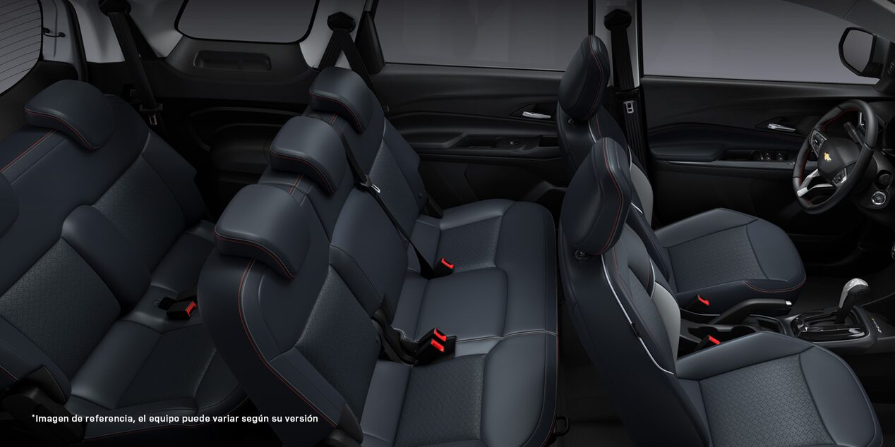 Vista completa de los asientos delanteros y traseros de la Chevrolet Spin.