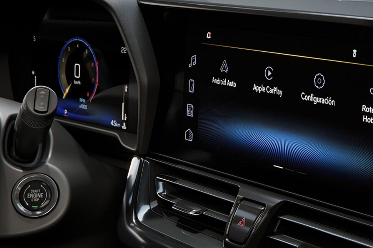 Vista completa del panel digital de la Chevrolet Spin.