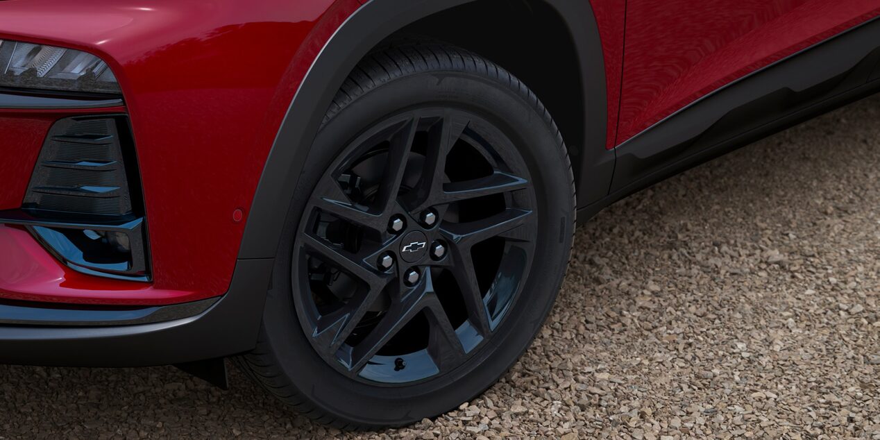 Rines de la Chevrolet Tracker color Rojo Fuego.