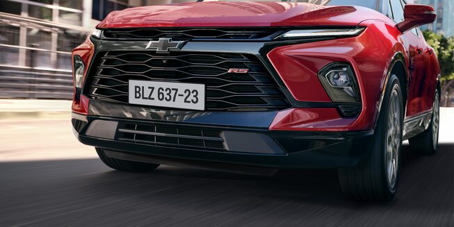 Detalles parrilla de la camioneta Chevrolet Blazer RS