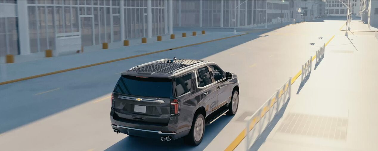 Chevrolet Tahoe 2026 equipada con alerta de cruce trasero para mayor seguridad 