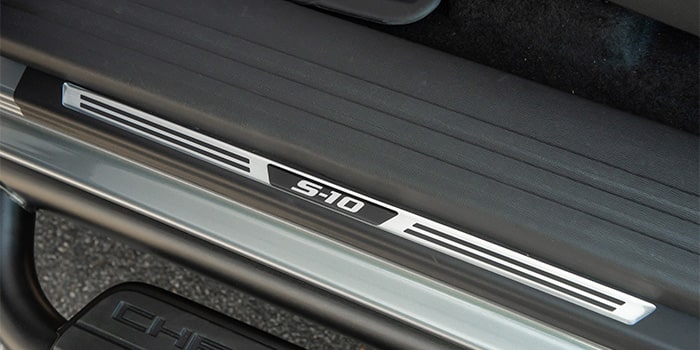 Accesorios Chevrolet S10 - Protector de Zócalo plata