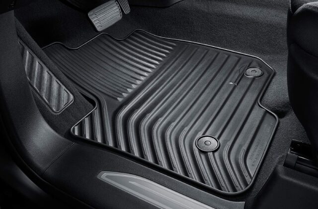 Los protectores del umbral de las puertas agregan un acabado más elegante a tu Chevrolet Silverado