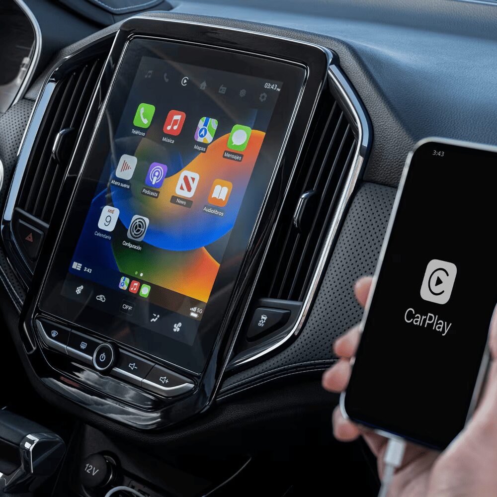Pantalla MyLink de la Chevrolet Captiva XL mientras se conecta Apple Car Play.