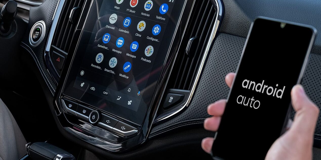 Pantalla MyLink de la Chevrolet Captiva XL mientras se conecta Android Auto.