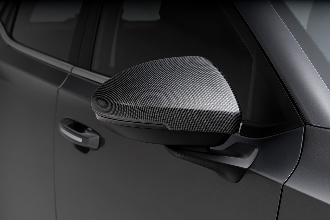 Cubiertas de espejo con acabado tipo fibra de carbono de la Chevrolet Groove.