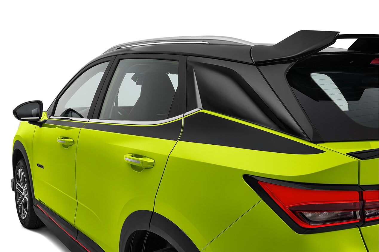 Diseño tipo C de la calcomanía lateral de la Chevrolet Groove.