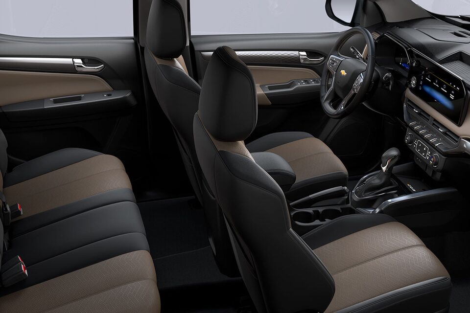 Vista interior mostrando los asientos de la Chevrolet Colorado.
