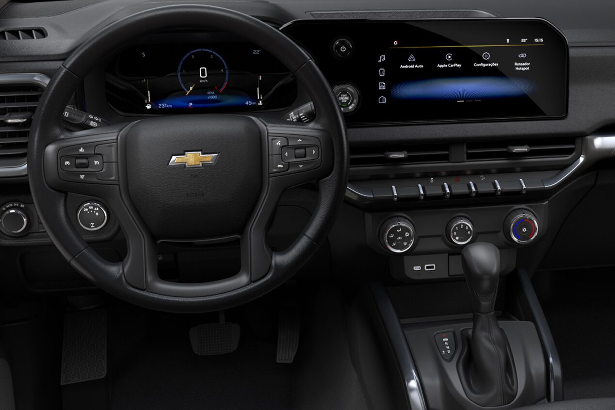 Vista completa del tablero de la Chevrolet Colorado.