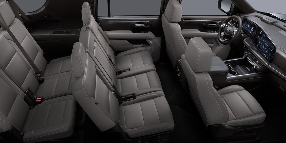 Interior Chevrolet Suburban  con asientos espaciosos y máxima comodidad para toda la familia