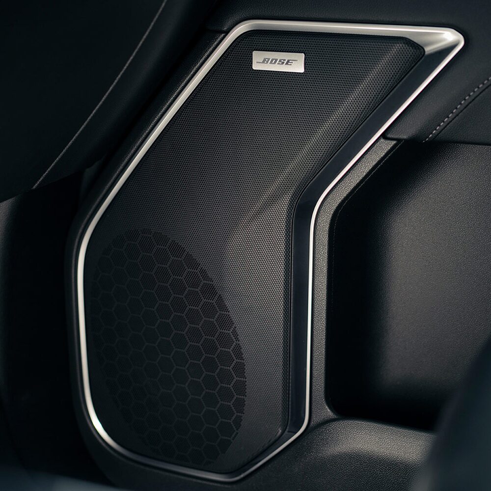 Primer plano del sistema de audio Bose.