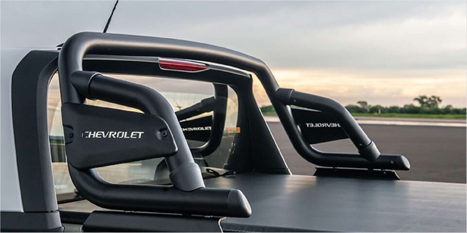 La barra antivuelco deportiva mejora el aspecto de tu camioneta Chevrolet Montana
