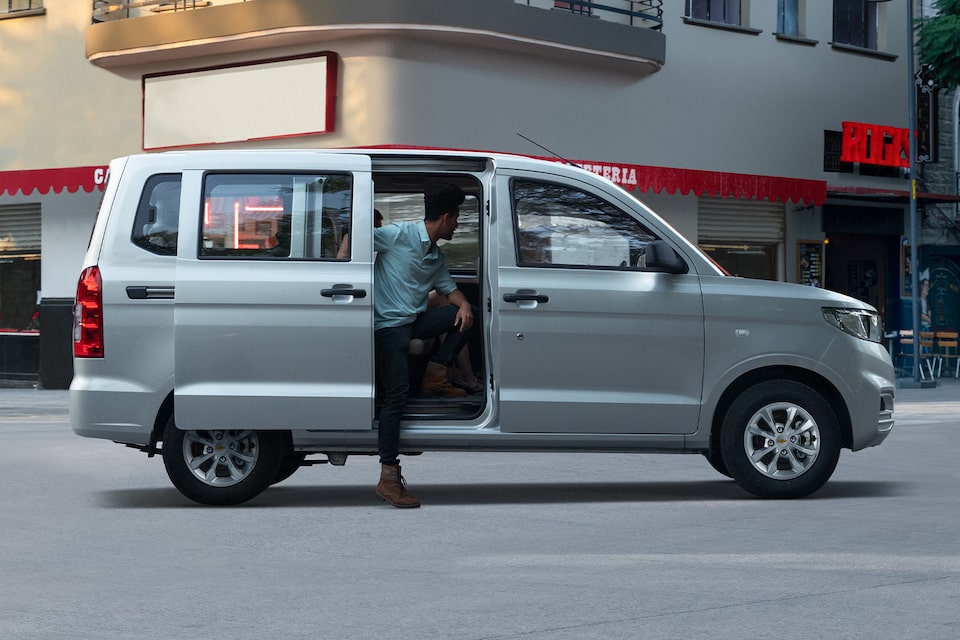Chevrolet N400 Pasajeros es el aliado ideal de tu empresa