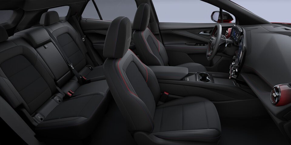 Vista interior y de perfil de los asientos de la Chevrolet Blazer EV.
